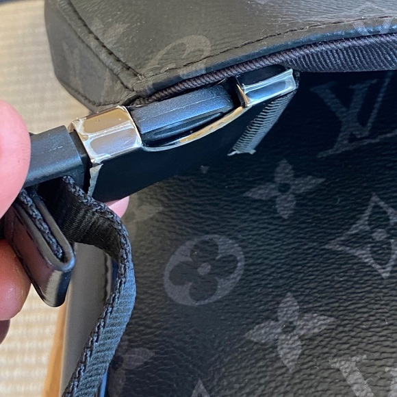 Louis Vuitton Messenger PM Eclipse - Picture 14 of 16